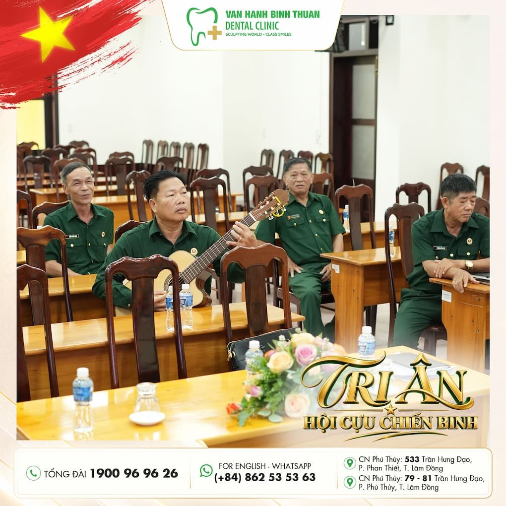 Trong không khí thân tình và gần gũi, buổi gặp gỡ đã mang đến những khoảnh khắc giao lưu ấm áp, những câu chuyện được sẻ chia và những nụ cười được lưu giữ. Đây cũng là dịp để Nha khoa Vạn Hạnh Bình Thuận cùng các cô chú, các bác có thêm một buổi chiều thật ý nghĩa và đáng nhớ.