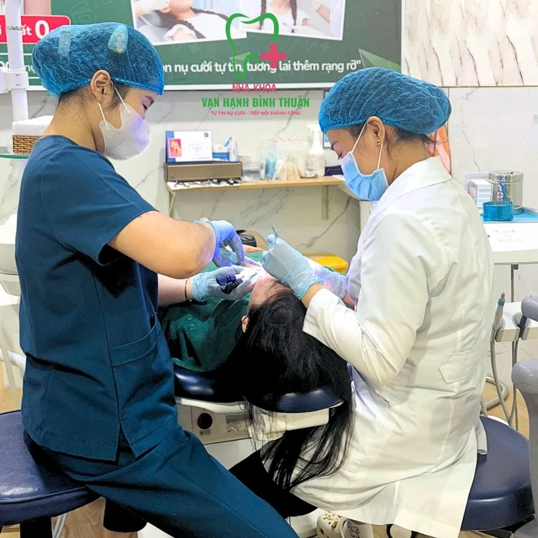 phong-kham-nha-khoa-van-hanh-binh-thuan (1).jpg